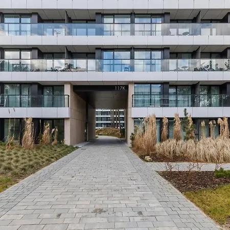 Modern Shellter Beachside By Renters *