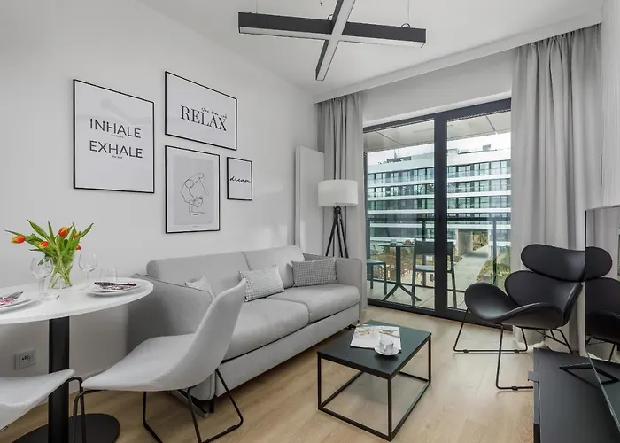 Modern Shellter Beachside By Renters Rogowo