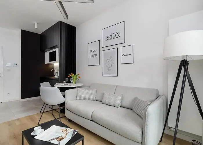 Modern Shellter Beachside By Renters Apartman Rogowo