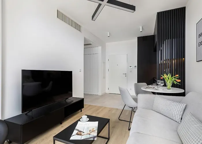 Modern Shellter Beachside By Renters Rogowo